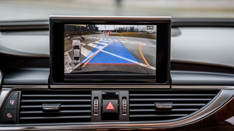 Otomobil devinden dikkat çeken karar! Tüm araçlarından kaldıracak