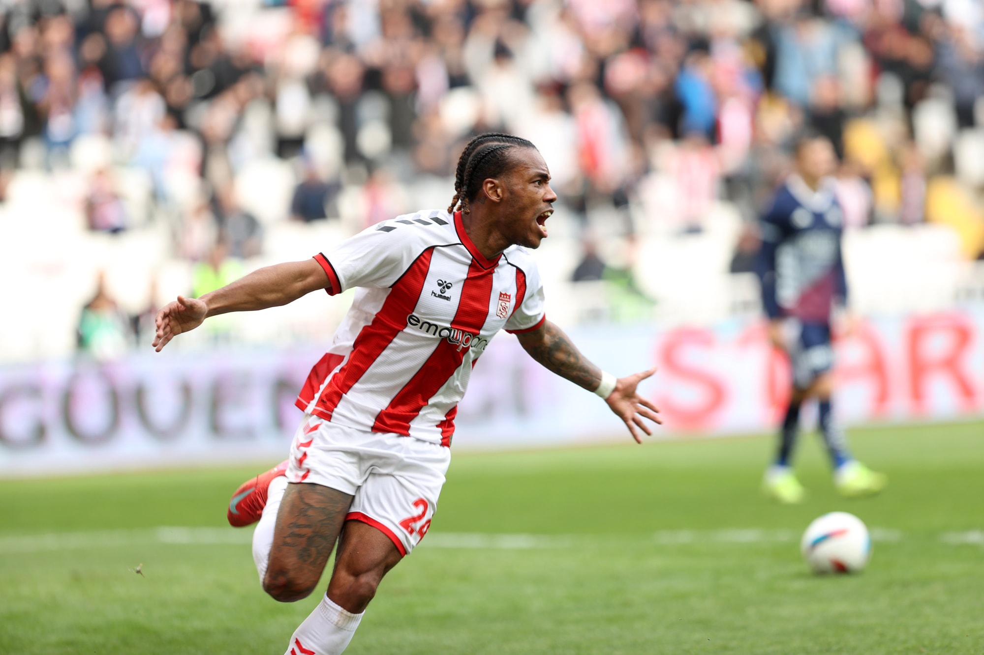 Sivasspor evinde Antalyaspor'u mağlup etti