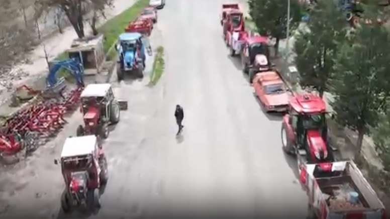 Çiftçiler bir kez daha İmamoğlu için traktörlerle eylem yaptı