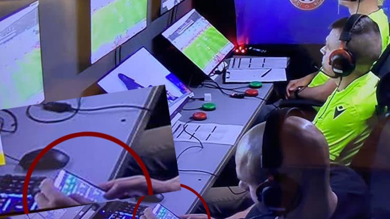 VAR odası bahis oynarken yakalandı! Skandal görüntü...