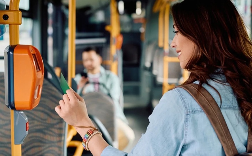 �zmir'de toplu ula��ma y�zde 25 zam!