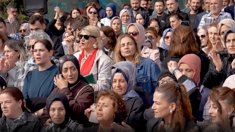 Belediye çalışanlarından Sinem Dedetaş'a destek