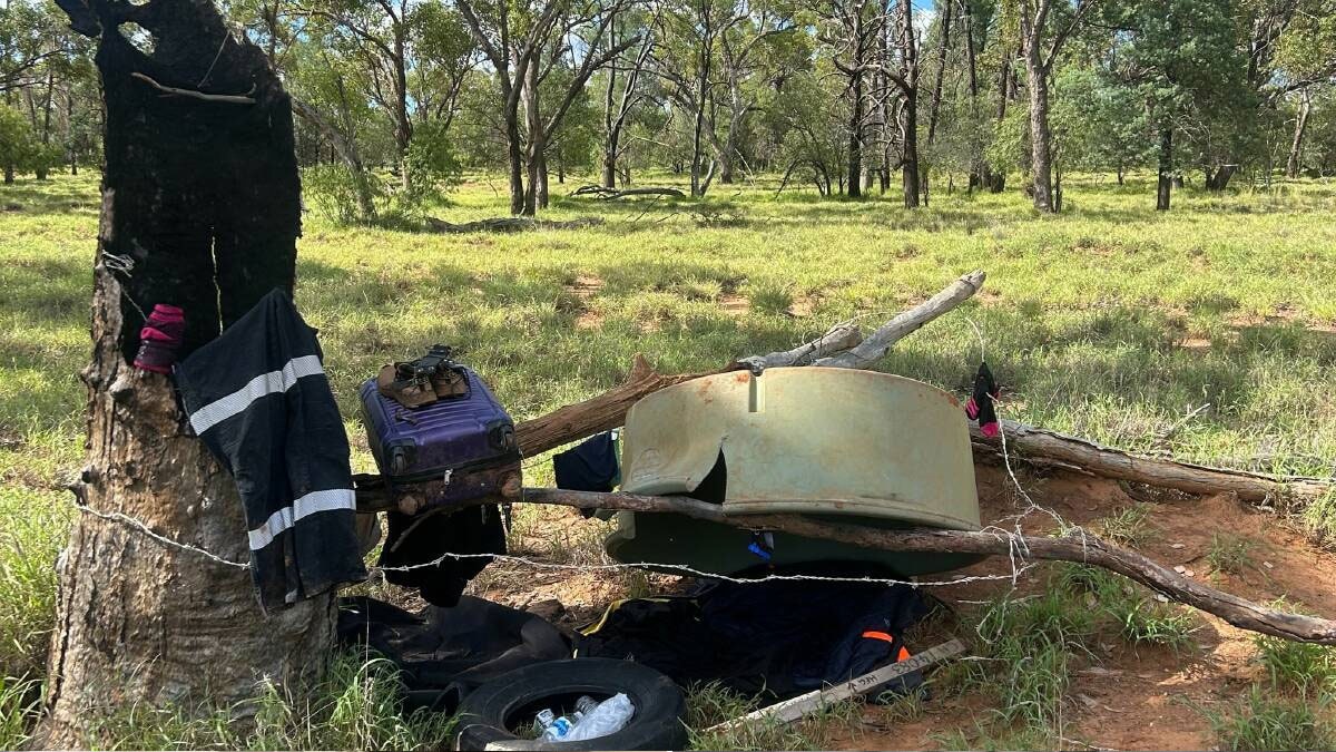 Yoldaki 'Yardım' yazısını görüp tarihe geçtiler