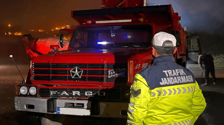 Kamyonuna çakar lamba takan şoföre dudak uçuklatan ceza
