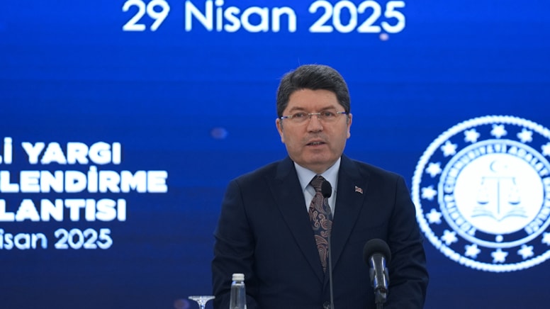 Bakan Tunç, CHP lideri Özel'e saldıran şahsın neden tahliye edildiğini açıkladı