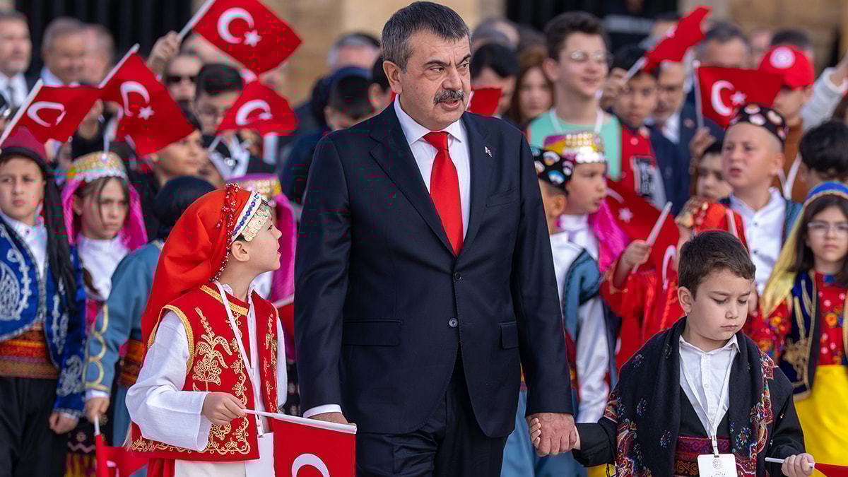 Bakan açıkladı: Öğretmen alımında mülakat sistemi değişiyor