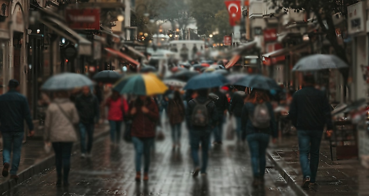 Şemsiyesiz çıkmayın: Meteoroloji'den uyarı geldi, hava aniden değişecek! thumbnail