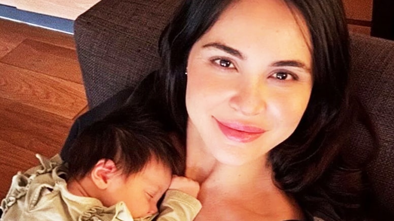 Zeynep Demirel minik kızı Yasmin ile pozunu paylaştı