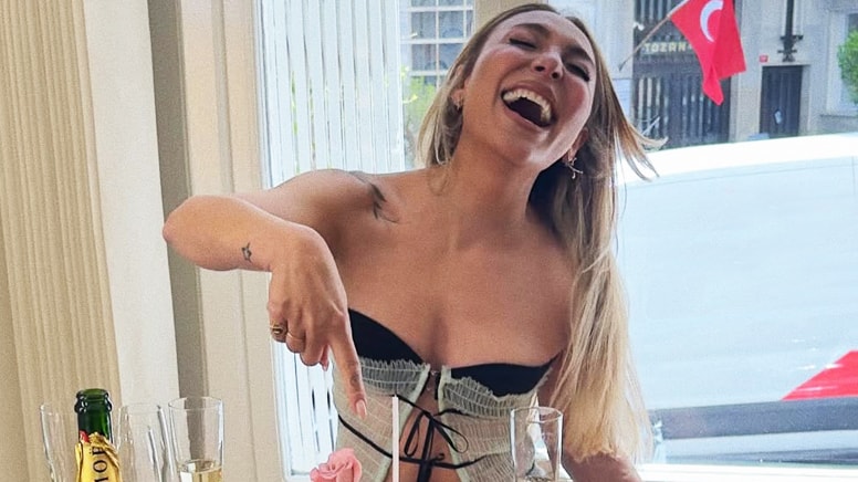 Ziynet Sali'den 50 yaş kutlaması