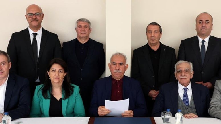 SON DAKİKA: Terör örgütü PKK kendini feshettiğini duyurdu