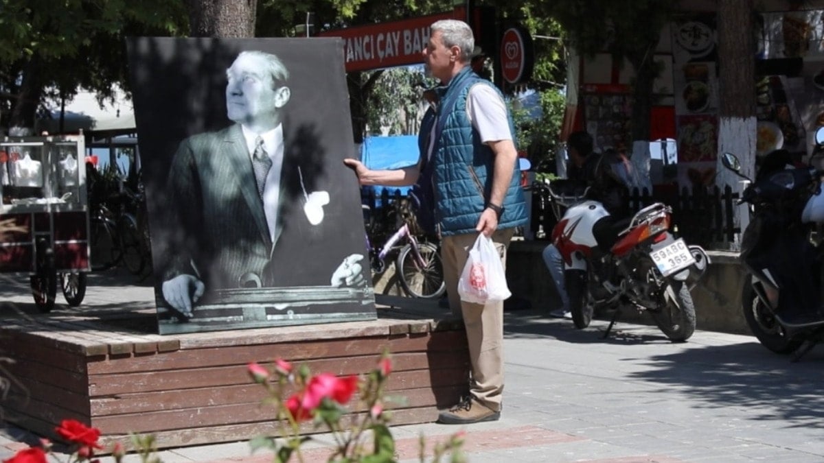 Vatandaşların Atatürk hassasiyeti duygulandırdı