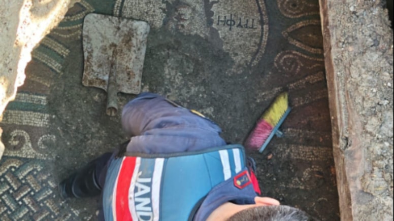 Kaçak kazı yapıp bir de sosyal medyada paylaşmışlar!