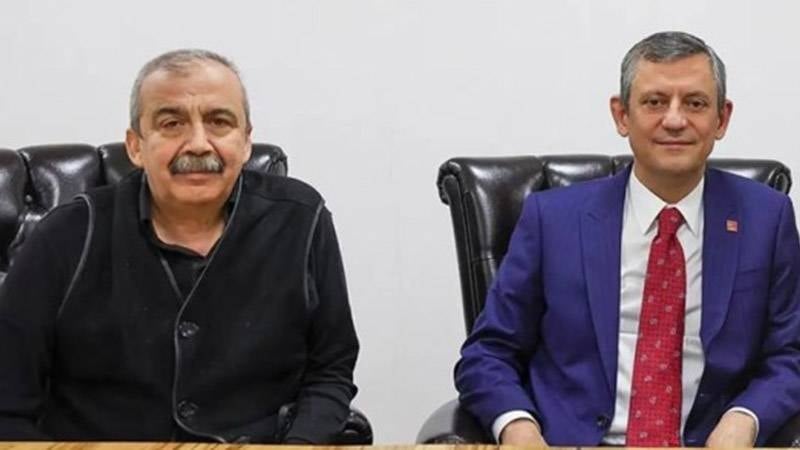 Son Dakika... Sırrı Süreyya Önder o sırrını Özgür Özel'e emanet etmiş! 'Ben öldükten sonra bilsinler'