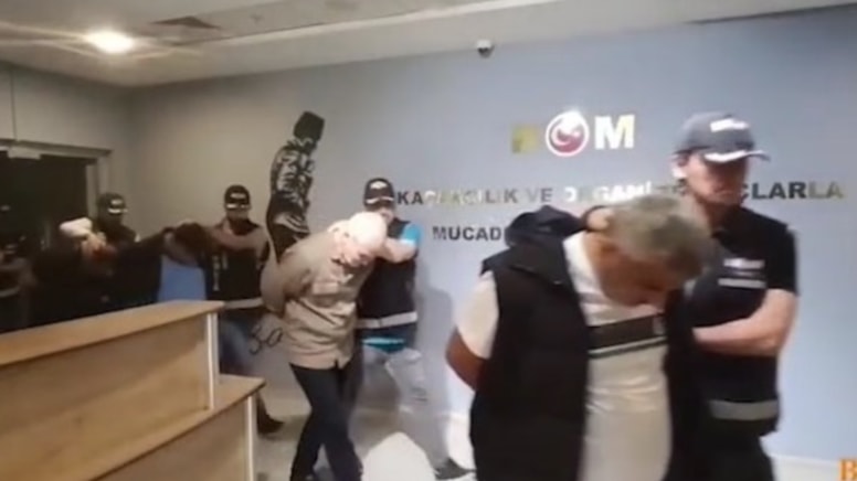 107 emekliyi dolandıran şüpheliler yakalandı