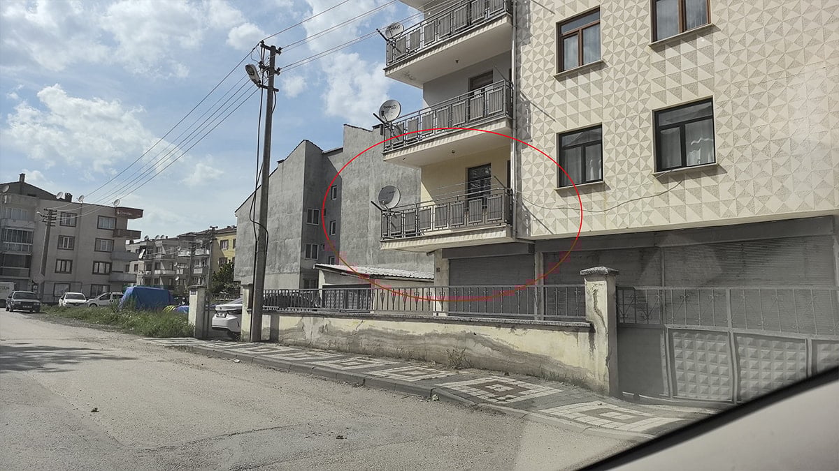 Bursa'da balkondan düşen 6 yaşındaki çocuk yaralandı