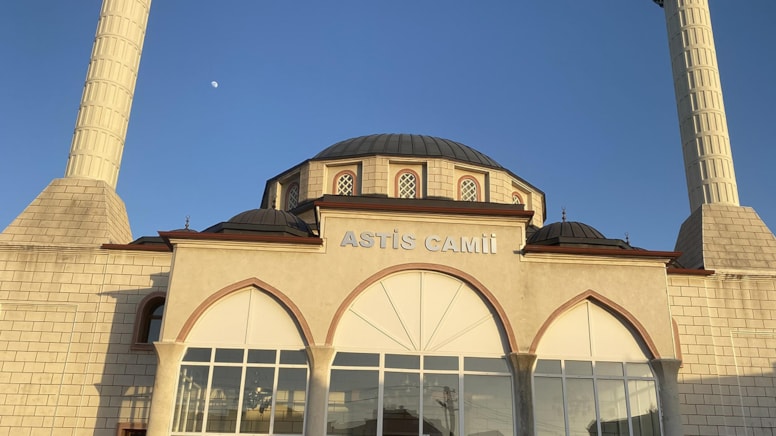 Aydın'da namaz sonrası kalp krizi geçiren müezzin can verdi