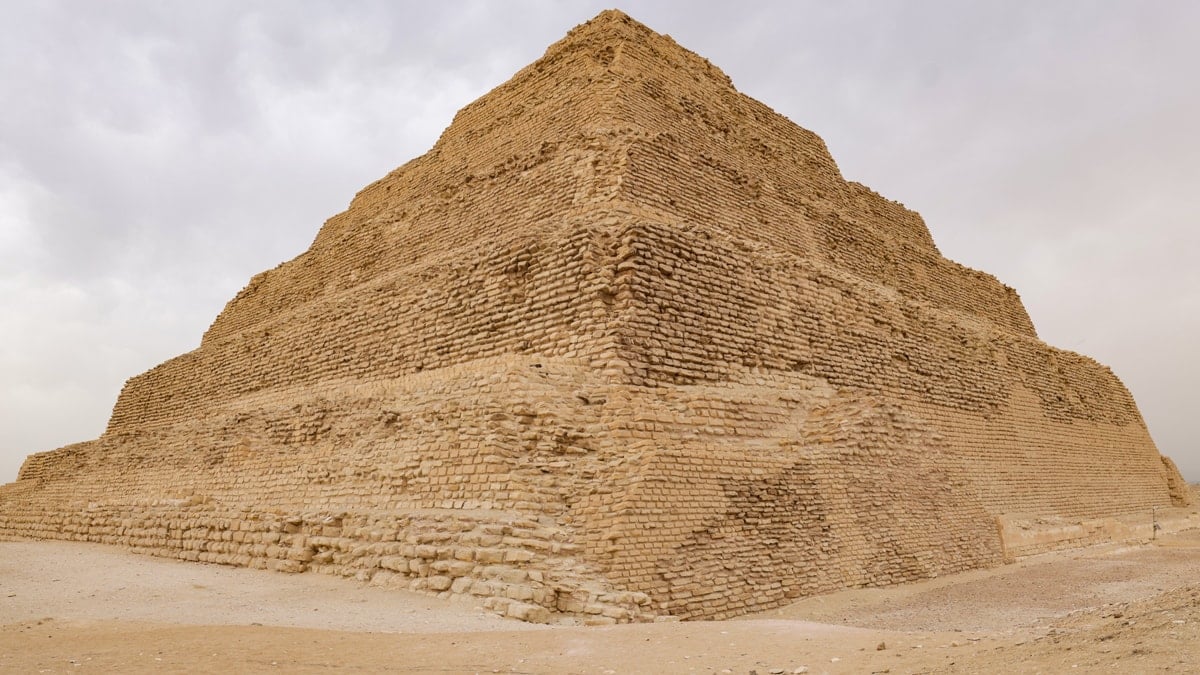 Antik Mısır’ın sırlarla dolu ilk piramidi: Sakkara
