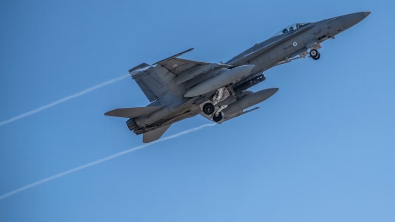 Finlandiya'da orduya ait savaş uçağı düştü