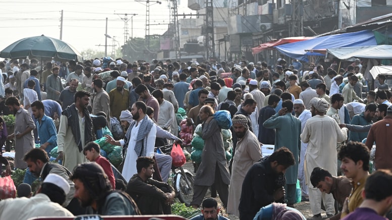 Hindistan saldırısı sonrası Pakistanlılar stok yapmaya başladı