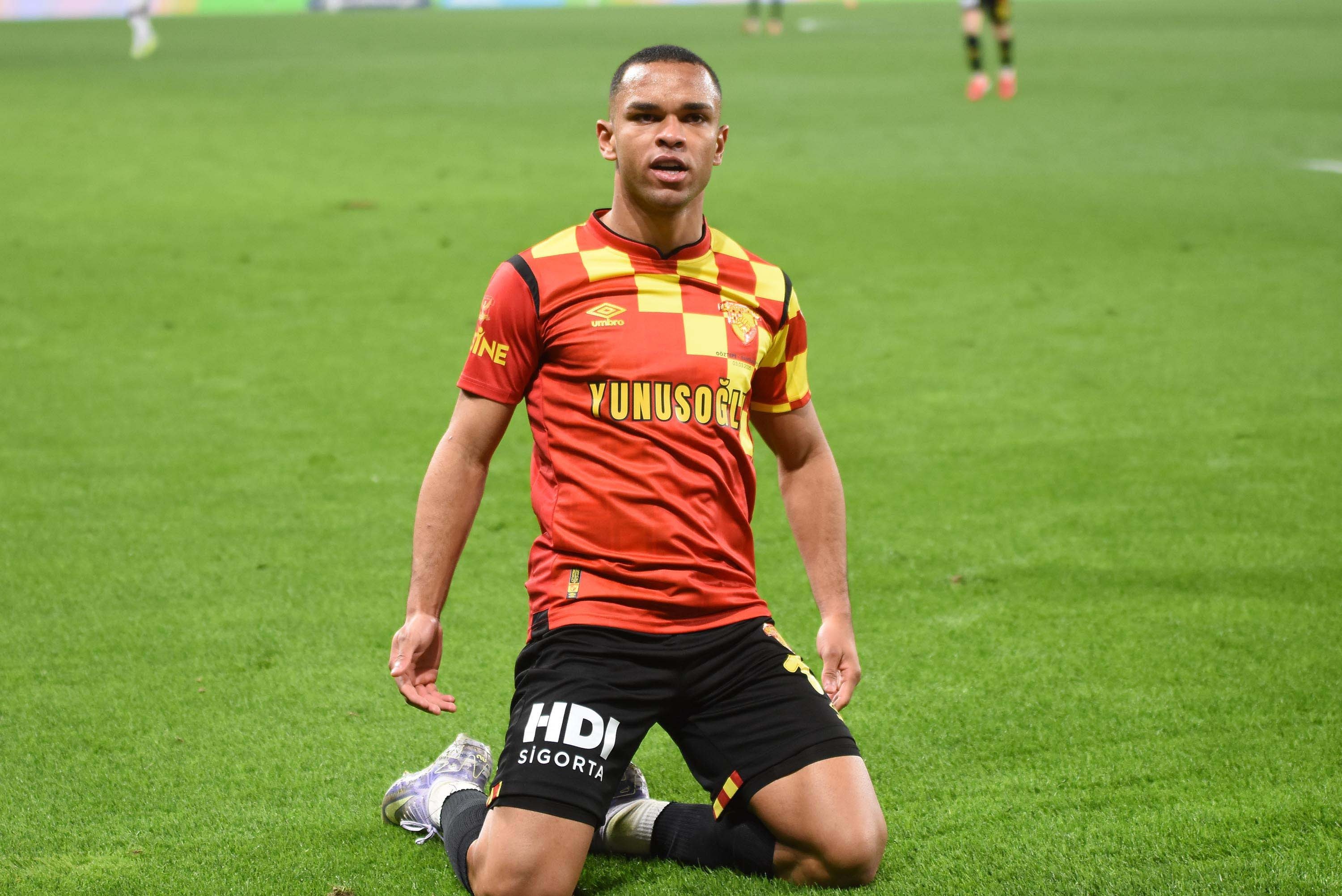Göztepe'de gözler Southampton'da