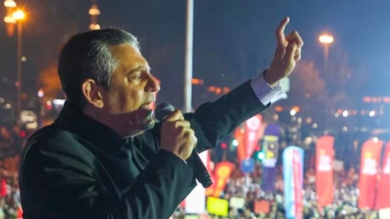 Özgür Özel'den Erdoğan'a: 'Bu suskunluk teslimiyettir'