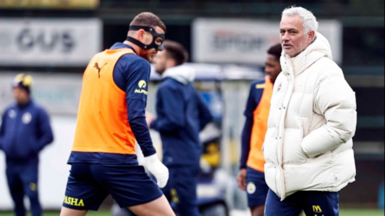 Mourinho zaafları belirledi!