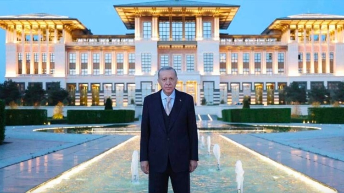 Erdoğan'ın adaylığı tartışmasına AKP'den net açıklama