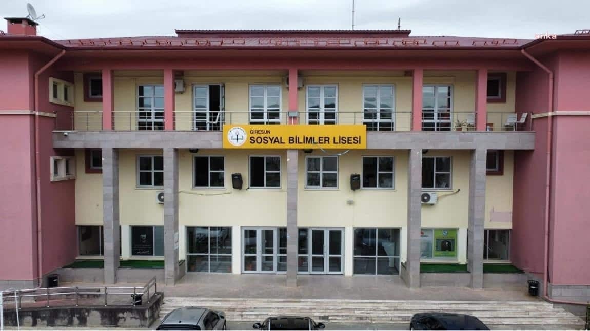 Giresun'da okulda silahlı saldırı: 2 ölü