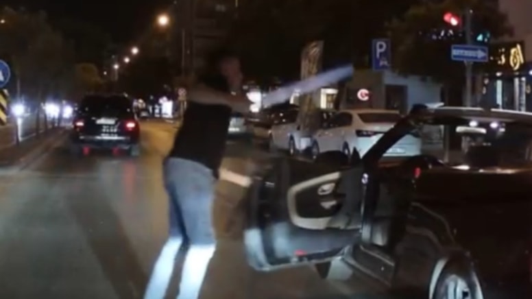 Trafikte tartıştı döner bıçağıyla saldırdı!