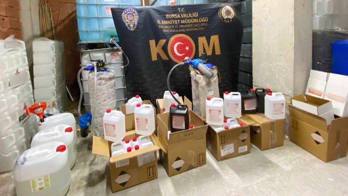 Bursa'da binlerce litre etil alkol ele geçirildi