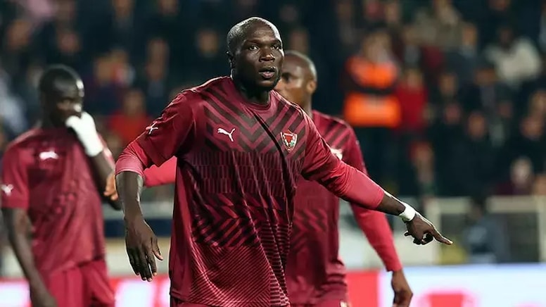 Aboubakar ile yollar ayrıldı