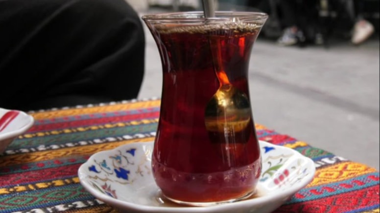 Emekliye askıda çay dönemi başladı