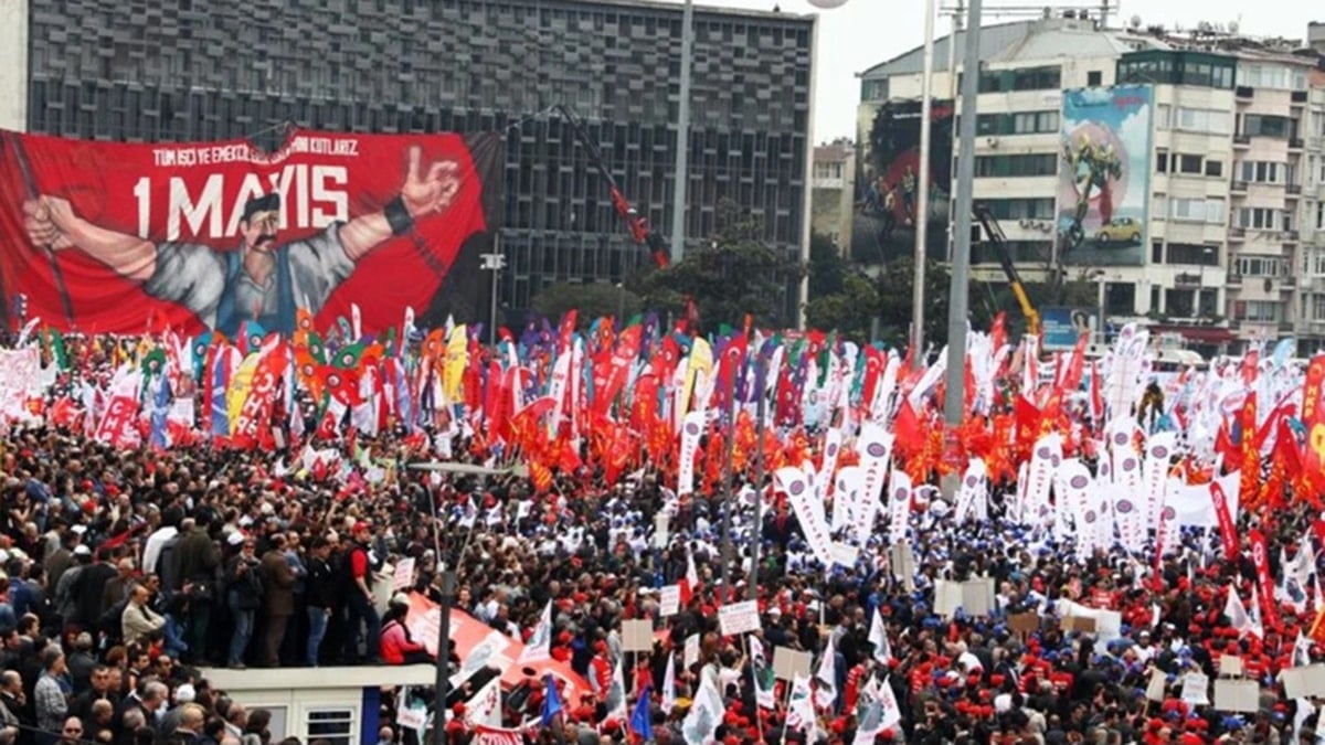'İktidara karşı ayaktayız'