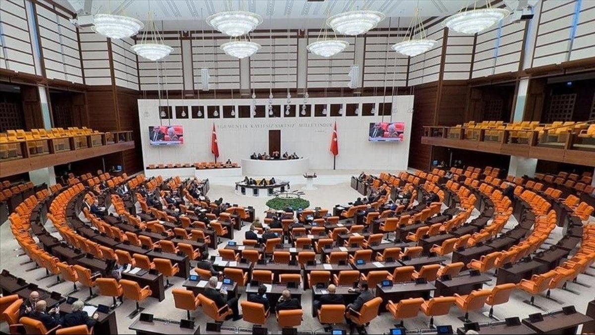 Saray'a yakın kalemden dikkat çeken istifa kulisi!