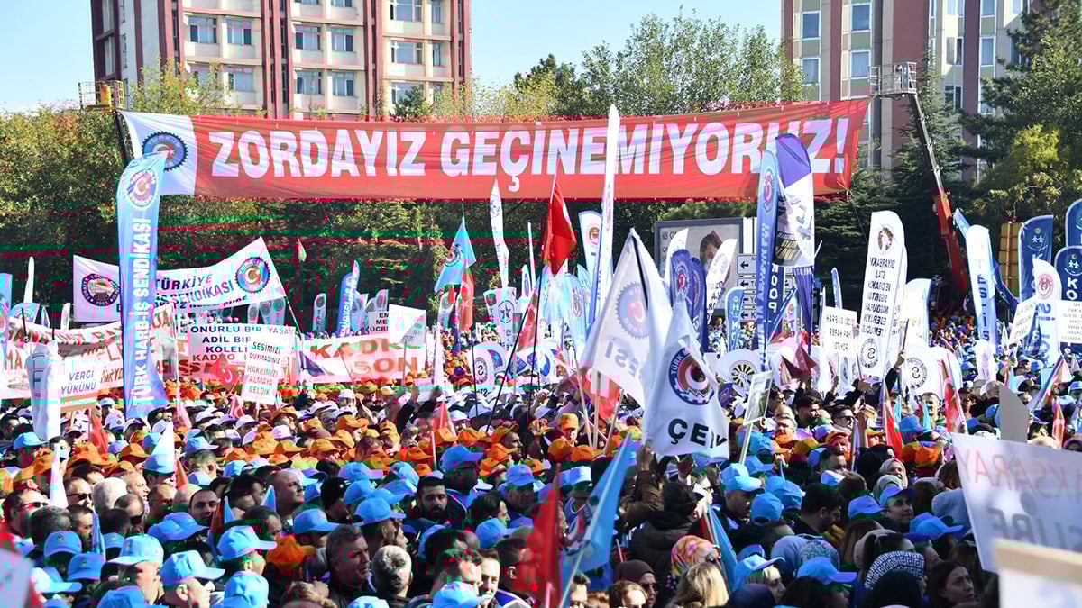İktidarı protesto Türk-İş' i korkuttu
