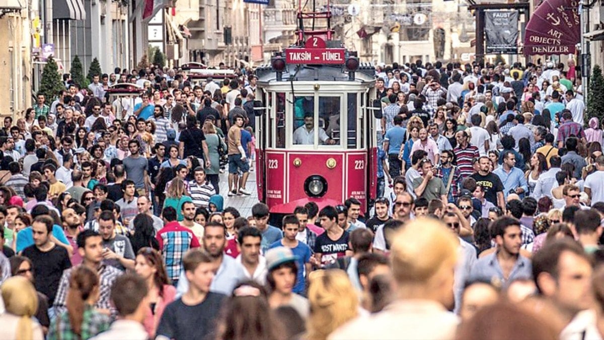 Çok çalışıyoruz yoksulluktan kaçamıyoruz
