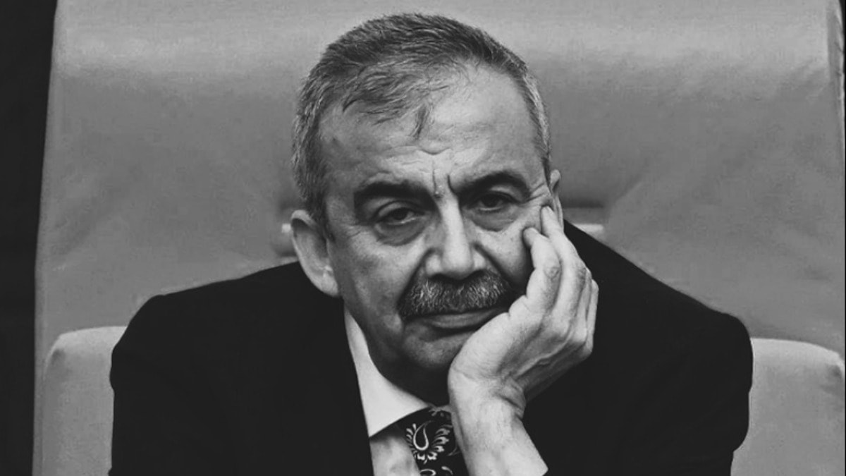 SON DAKİKA: Sırrı Süreyya Önder hayatını kaybetti