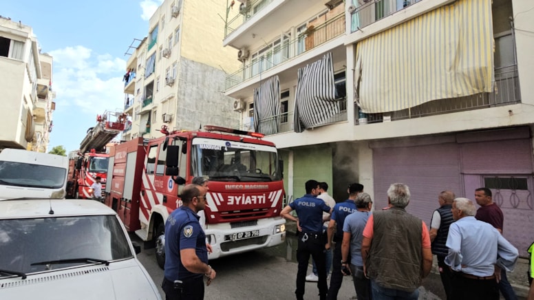 Antalya'da depoda yangın