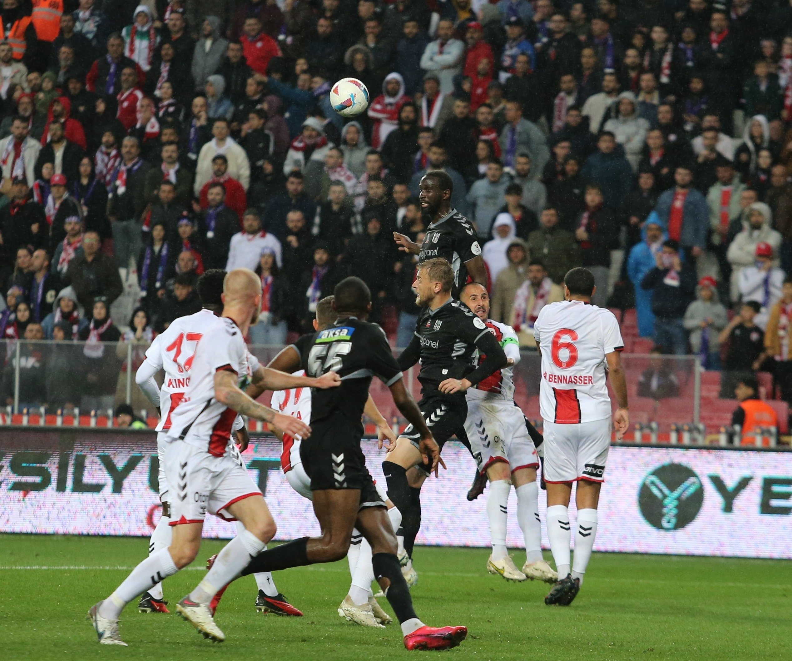 Süper Lig'den düşen üçüncü takım belli oldu