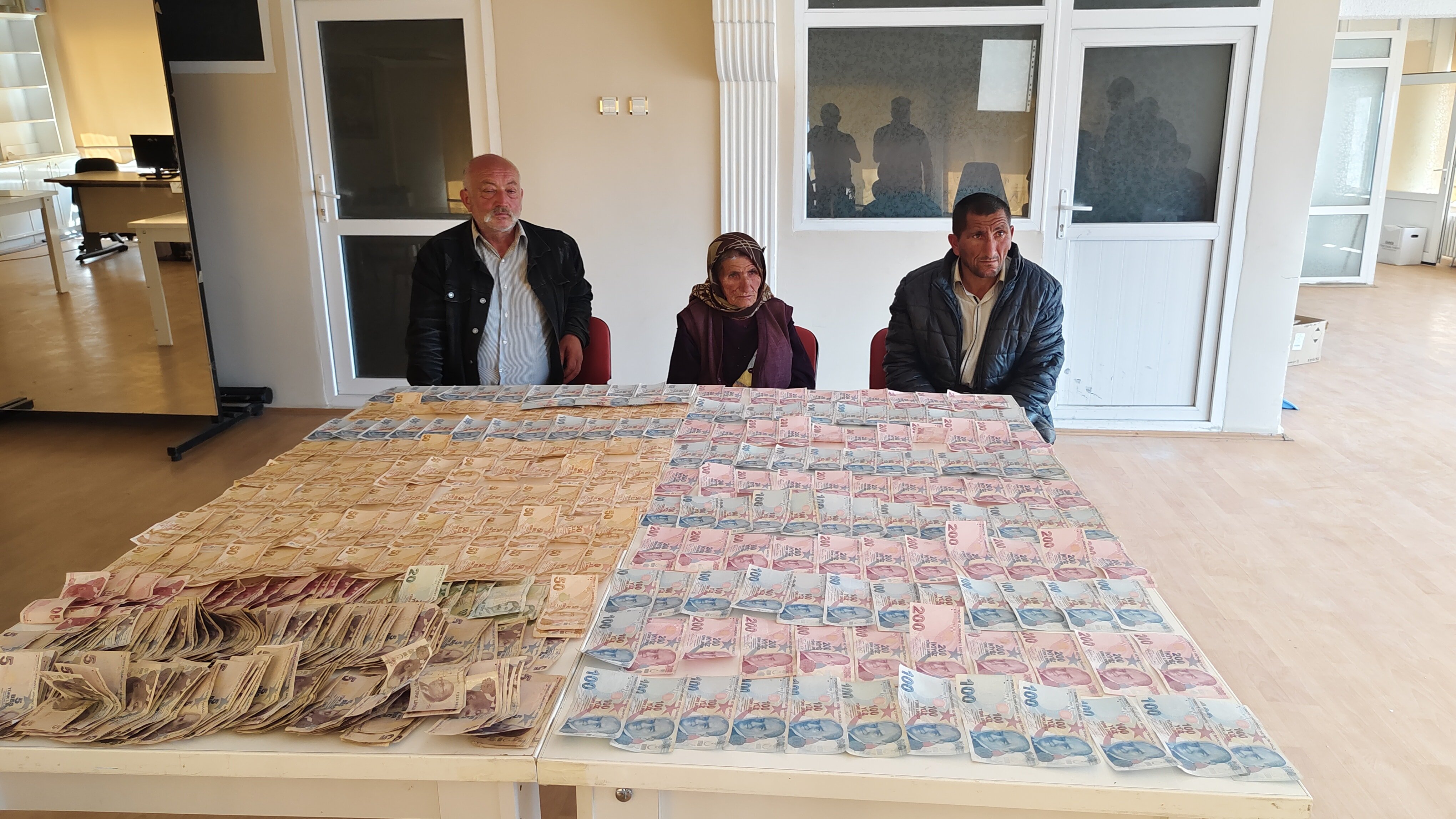 Dilencilerin 5 saatte topladığı para 'pes' dedirtti