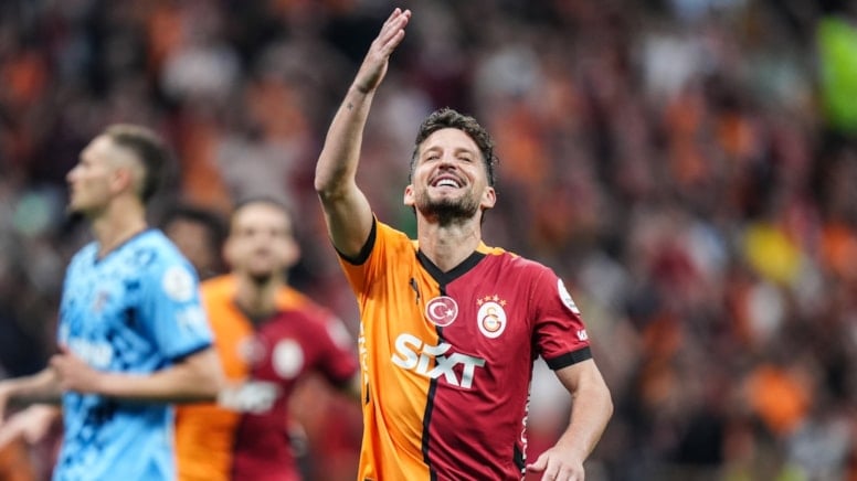 The champions finished the season with 3 points