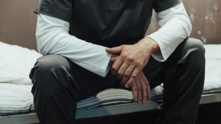 ABD'de ilginç olay! Hapisten firar ettiği sanılan mahkumun adliyeden çıktı