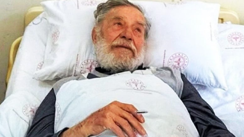 93 yaşındaki oyuncu düşerek kalçasını kırmıştı... Ahmet Mekin'in son durumu açıklandı