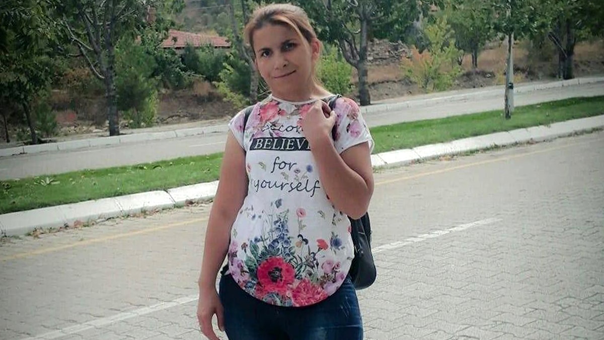 2 çocuk annesi kazada öldü, sürücü kaçtı
