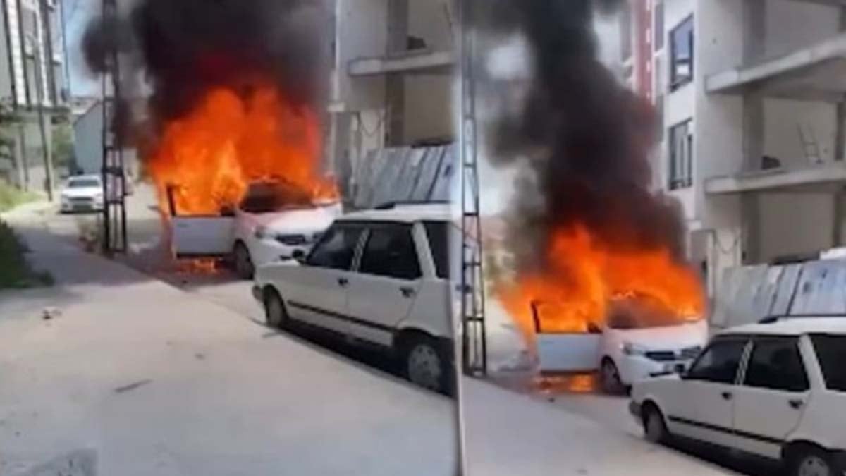 İstanbul'da park halindeki araç alev alev yandı