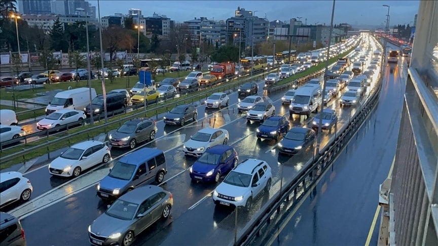 Trafiğe nisanda 191 bin 983 aracın kaydı yapıldı