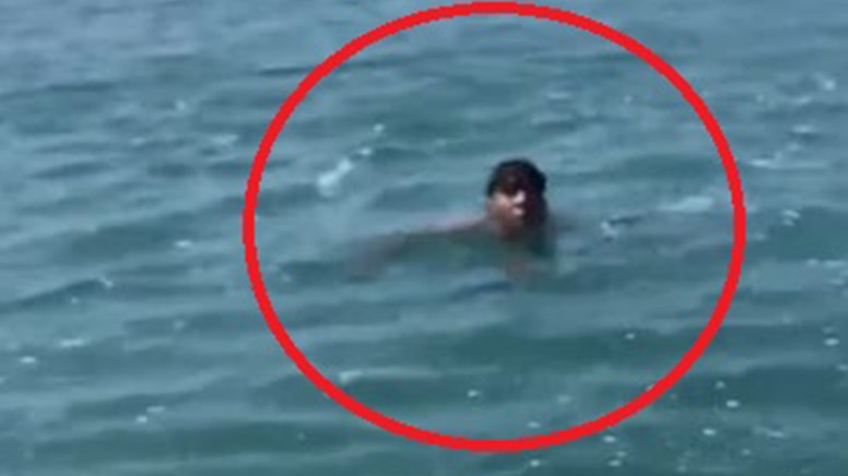 Denizde korku dolu anlar kamerada: Boğulmak üzereyken kurtarıldı