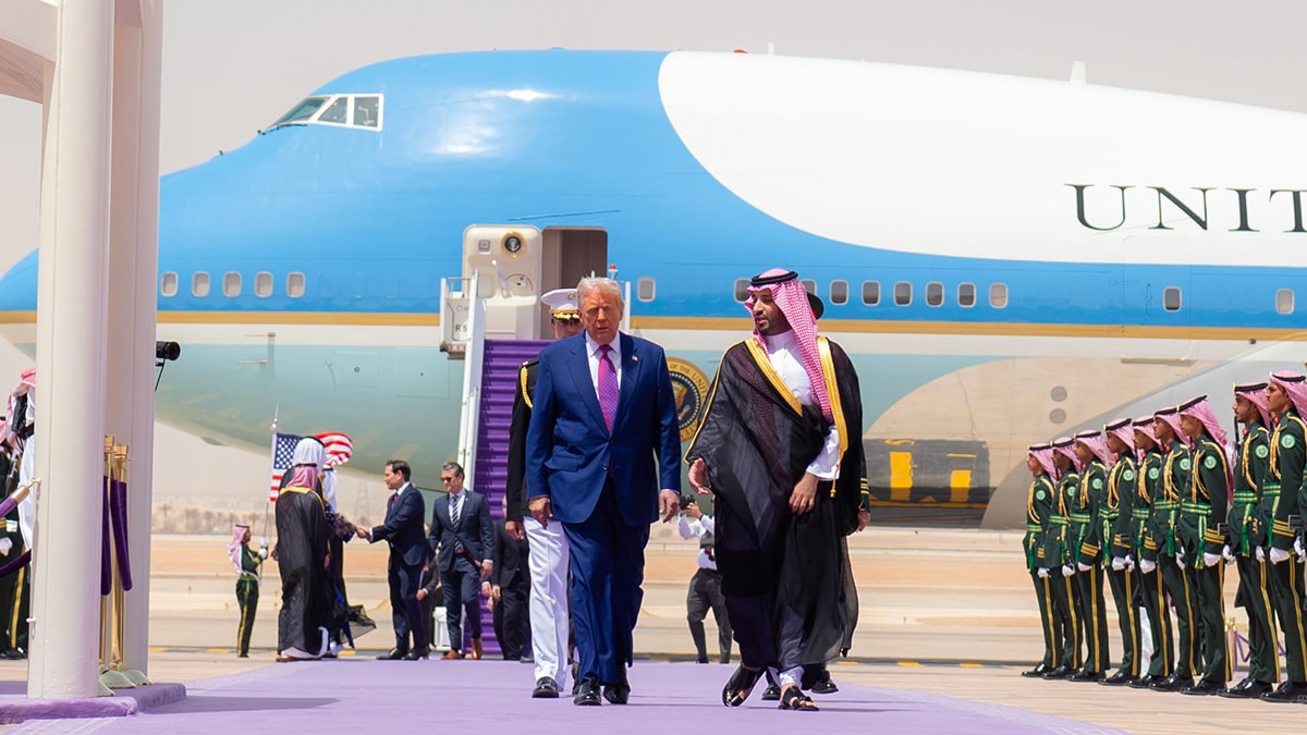 Suudi Arabistan'dan dudak uçuklatan taahhüt: "Tarihteki en büyük" savunma anlaşmasını imzaladı