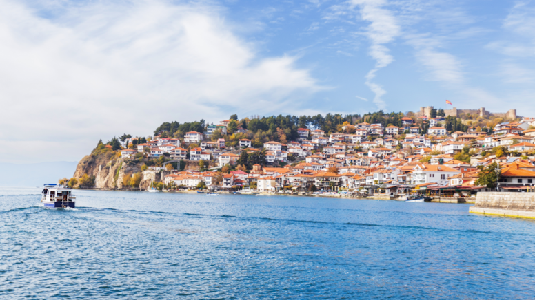 Vize yok tatil sudan ucuz! Türkler akın ediyor