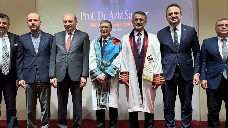 Aziz Sancar'a fahri doktora